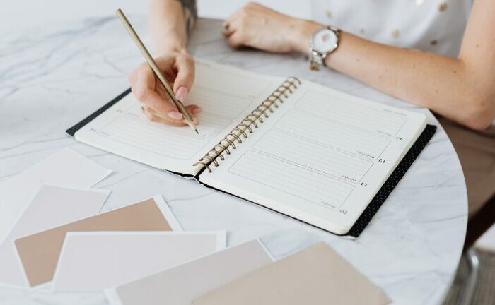 Revue hebdomadaire : La routine indispensable pour une semaine productive et sereine